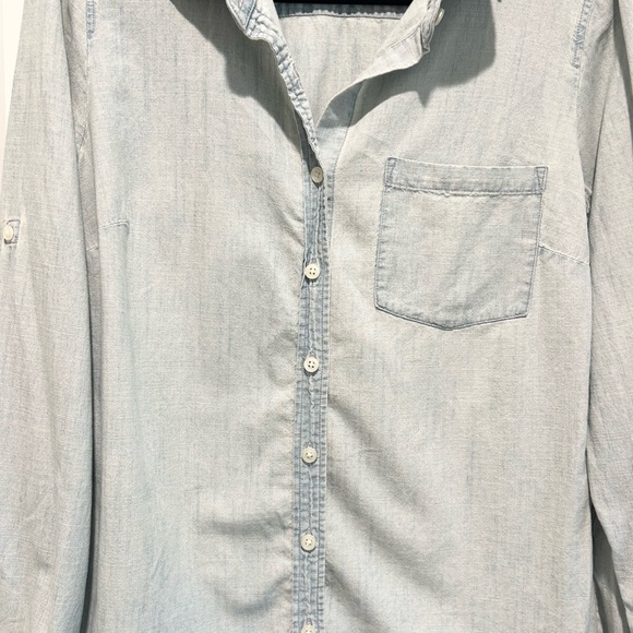 J. Crew Perfect Shirt Chambray Button Down 100% Cotton Light Wash Size M - Picture 4 of 7